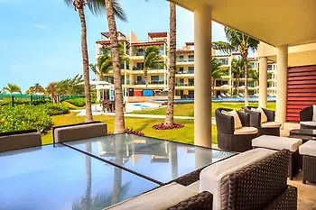 The Elements Playa Del Carmen Apartment